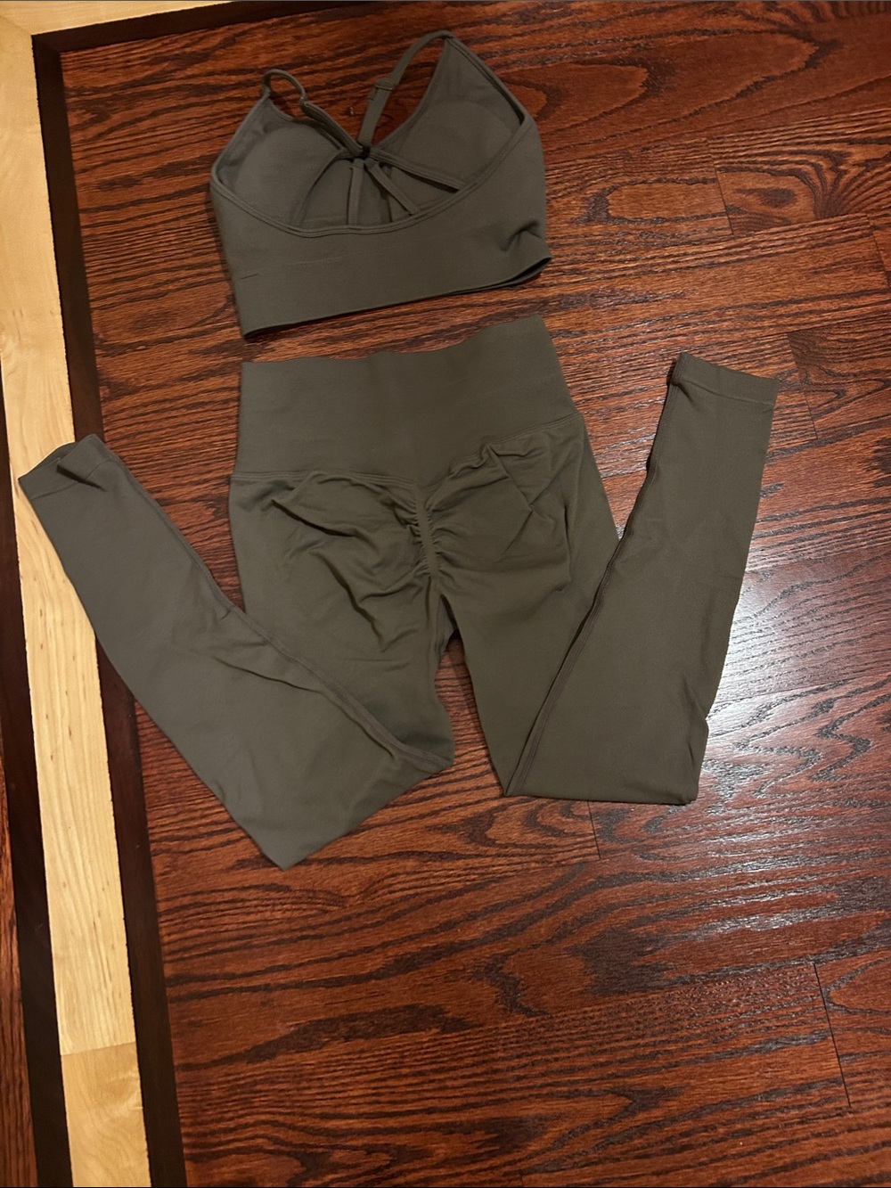 High-Waisted Scrunch Leggings & Strappy Sports Bra Set - Olive
